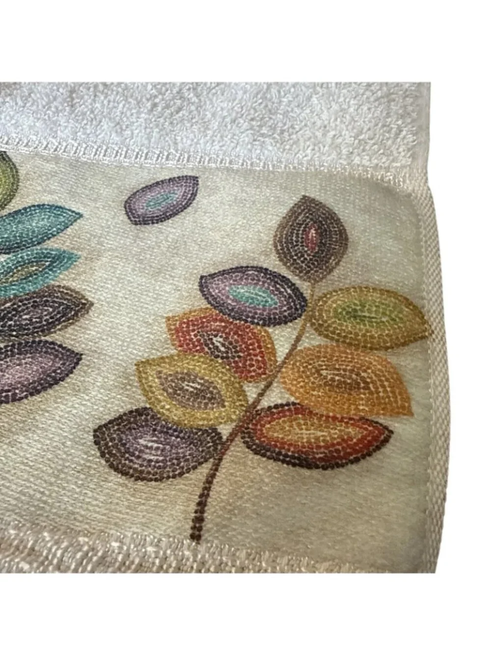 Croscill Mosaic Leaves Hand Towel  Decorative Accent For Bathroom  Kitchen